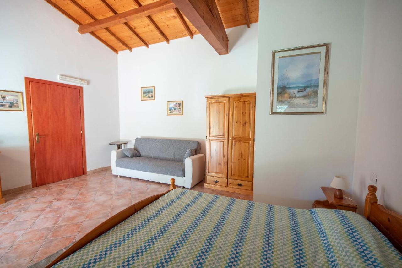 Bed and Breakfast Is Cuccus Masainas Экстерьер фото