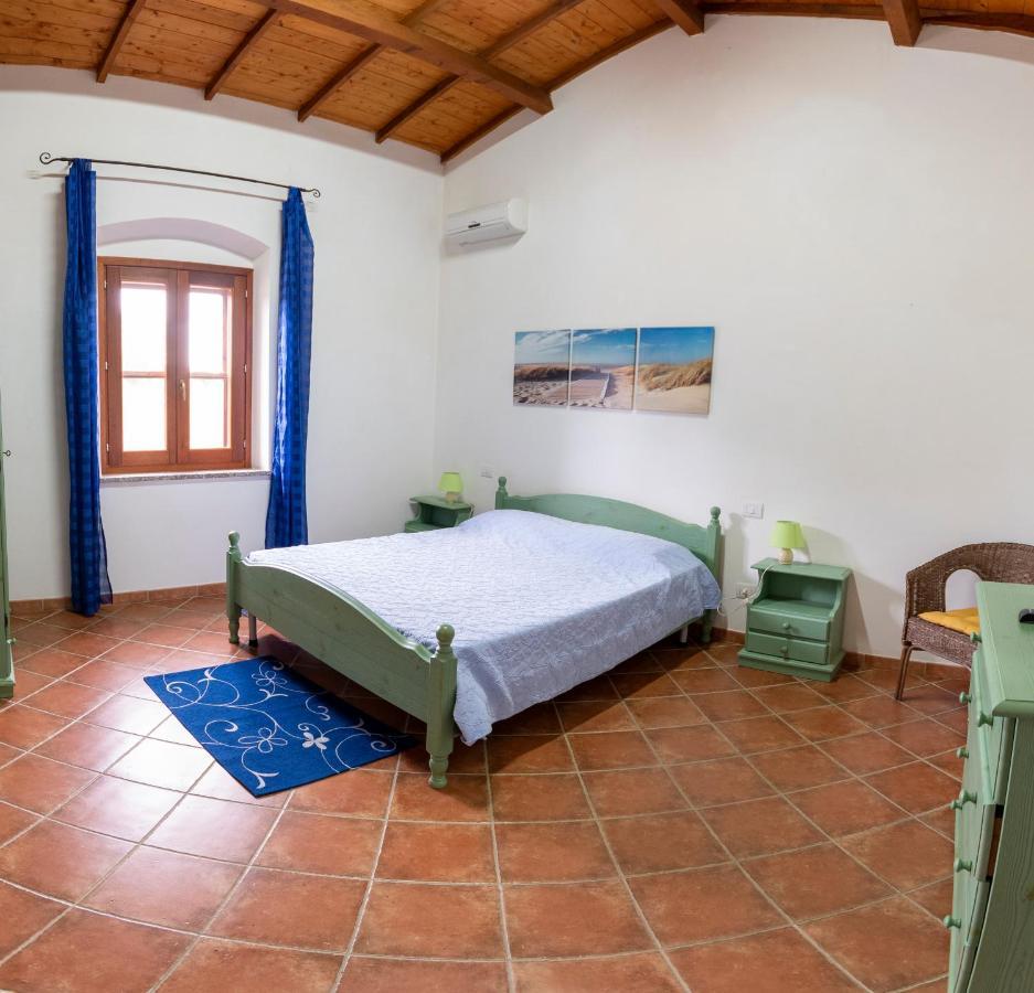 Bed and Breakfast Is Cuccus Masainas Экстерьер фото