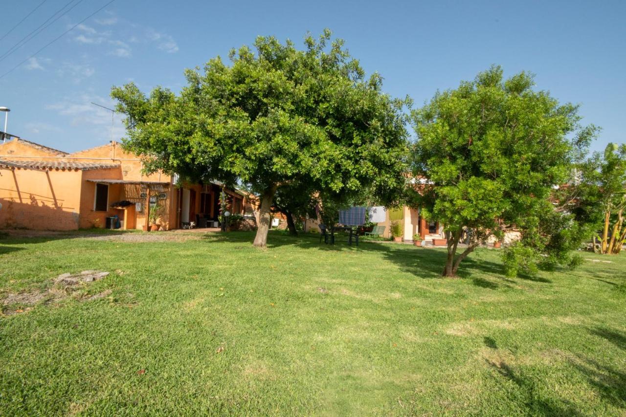 Bed and Breakfast Is Cuccus Masainas Экстерьер фото