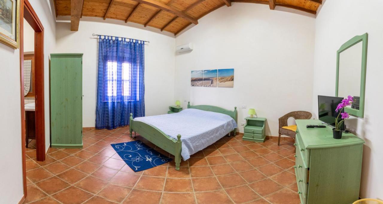 Bed and Breakfast Is Cuccus Masainas Экстерьер фото